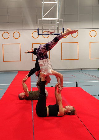 SIRKKALA Sirkusta/Akrojooga (16-28-vuotiaat)